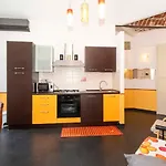 Colourful & Cozy Apartment Cenisia