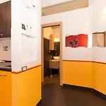 Colourful & Cozy Apartment Cenisia